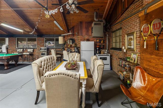 3838 Omega Street, Alton, IL 62002