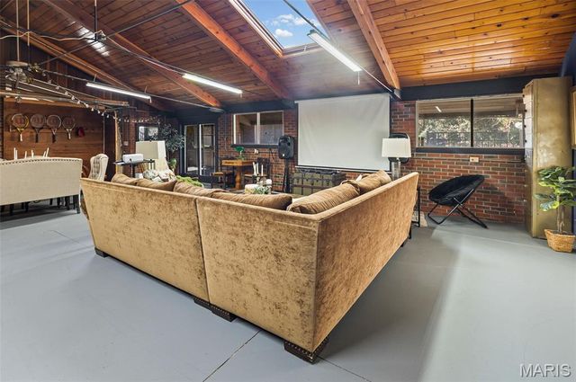 3838 Omega Street, Alton, IL 62002