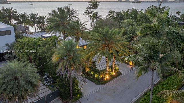 2440 N Shore Ter, Miami Beach, FL 33141