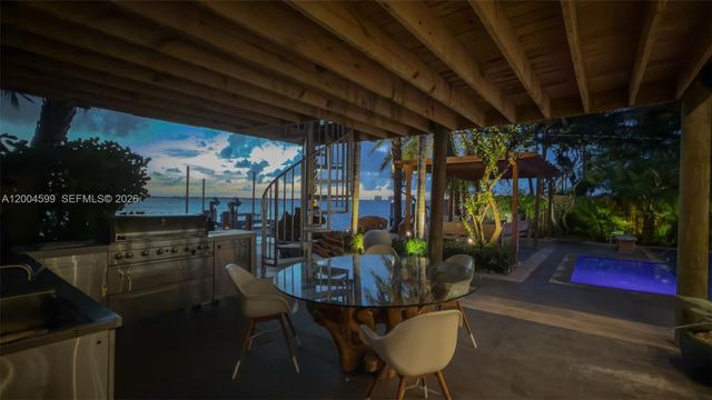 2440 N Shore Ter, Miami Beach, FL 33141