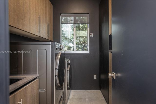 2440 N Shore Ter, Miami Beach, FL 33141