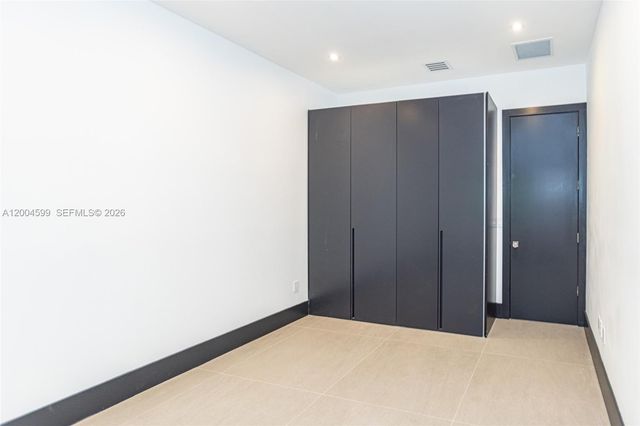 2440 N Shore Ter, Miami Beach, FL 33141