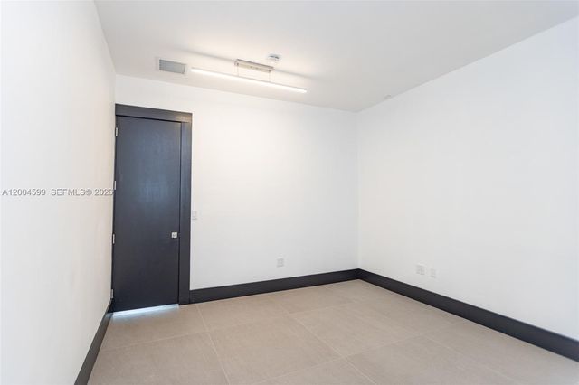 2440 N Shore Ter, Miami Beach, FL 33141