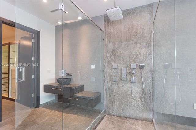 2440 N Shore Ter, Miami Beach, FL 33141