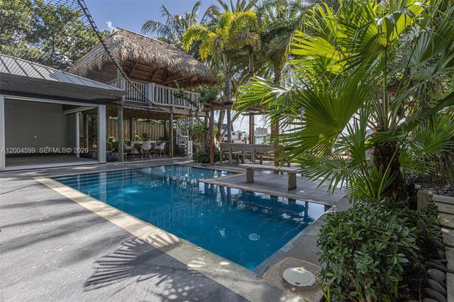 2440 N Shore Ter, Miami Beach, FL 33141