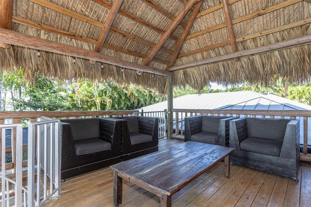 2440 N Shore Ter, Miami Beach, FL 33141