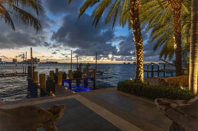 2440 N Shore Ter, Miami Beach, FL 33141