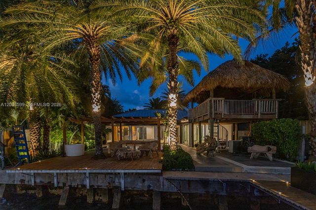 2440 N Shore Ter, Miami Beach, FL 33141