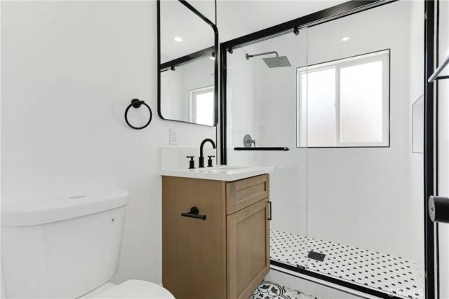 6300 Orange Street 13, Los Angeles, CA 90048