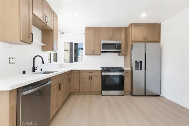 6300 Orange Street 13, Los Angeles, CA 90048