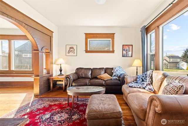 2131 S Cushman Avenue, Tacoma, WA 98405