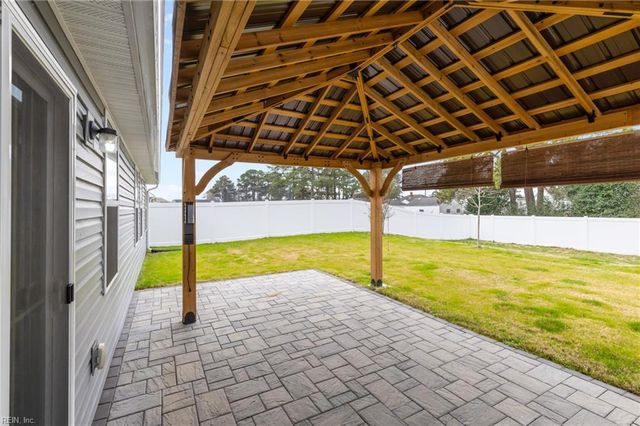 408 Forecastle ST, Portsmouth, VA 23702