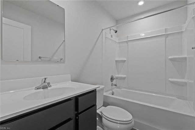 408 Forecastle ST, Portsmouth, VA 23702