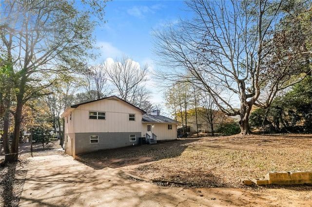 942 Majesty Lane, Morrow, GA 30260