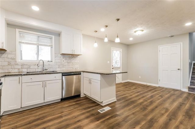 942 Majesty Lane, Morrow, GA 30260