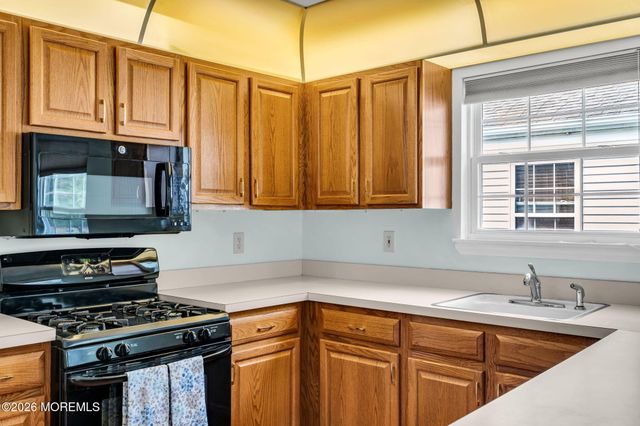 27 Abergele Drive, Toms River, NJ 08757