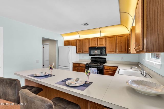 27 Abergele Drive, Toms River, NJ 08757