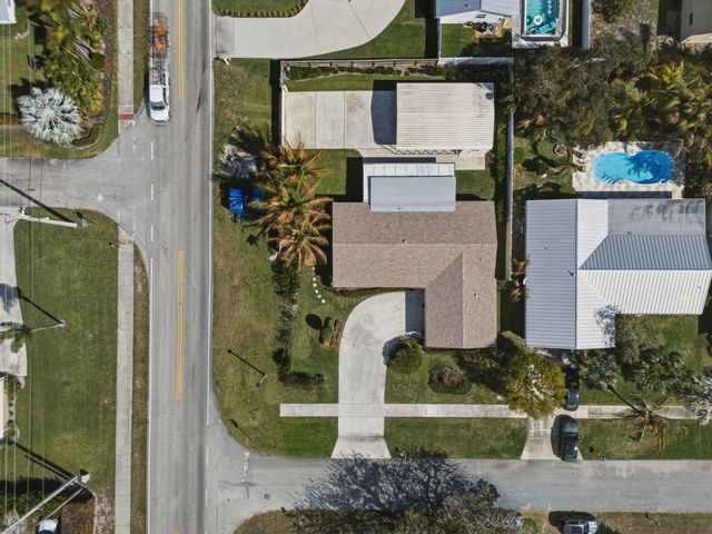 102 Chapel Lane, Tequesta, FL 33469