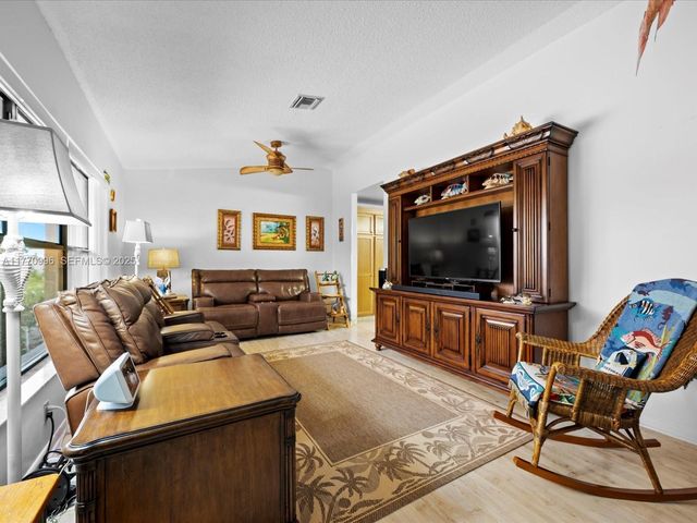 102 Chapel Lane, Tequesta, FL 33469