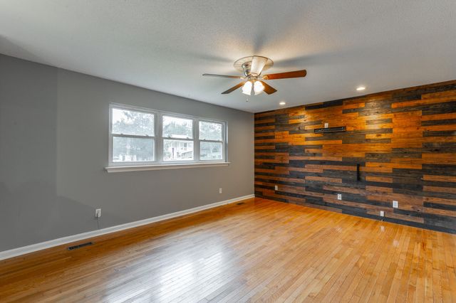 72 Gregory Lane, Lafayette, GA 30728