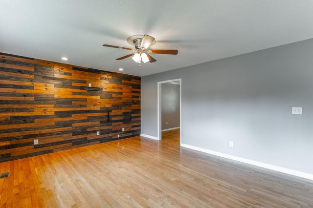 72 Gregory Lane, Lafayette, GA 30728
