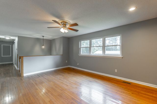 72 Gregory Lane, Lafayette, GA 30728