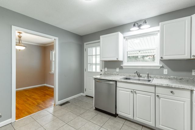 72 Gregory Lane, Lafayette, GA 30728