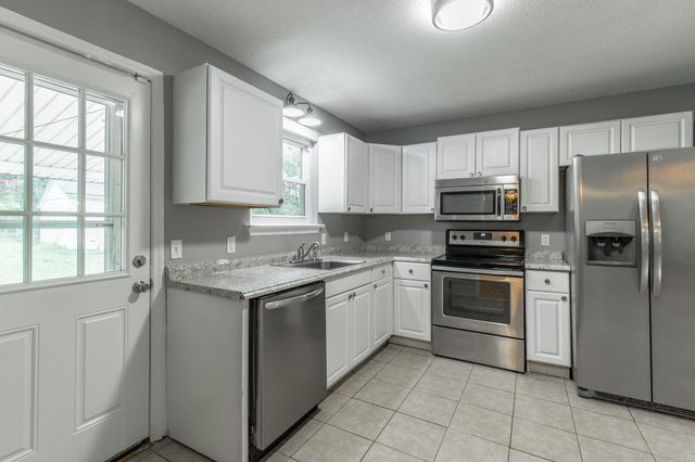 72 Gregory Lane, Lafayette, GA 30728