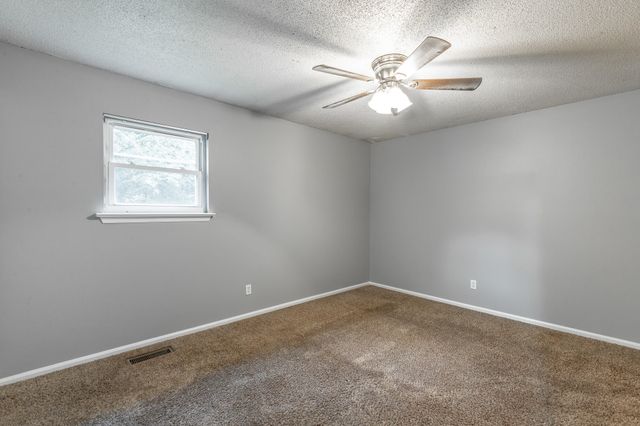 72 Gregory Lane, Lafayette, GA 30728