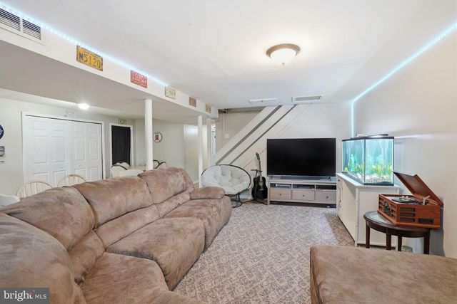 532 WESTERN AVE, Bristol, PA 19007