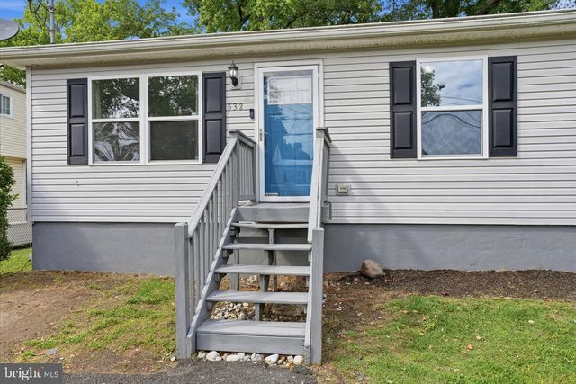 532 WESTERN AVE, Bristol, PA 19007