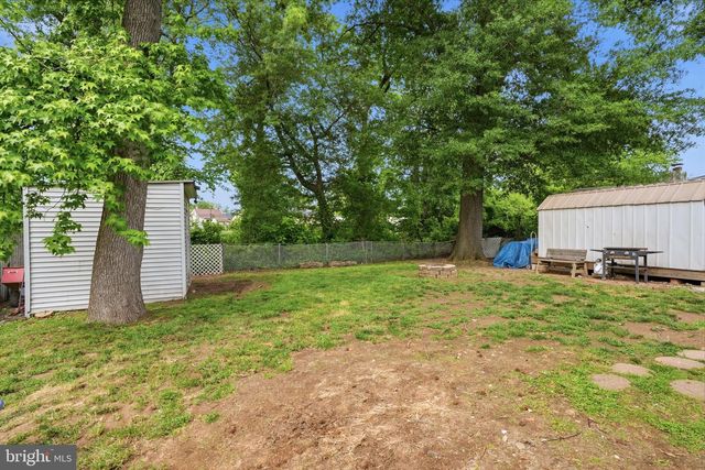 532 WESTERN AVE, Bristol, PA 19007