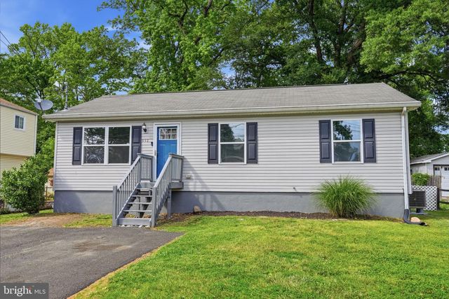 532 WESTERN AVE, Bristol, PA 19007