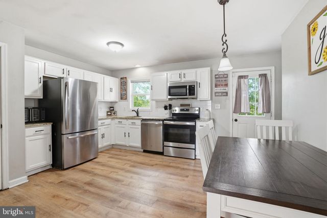 532 WESTERN AVE, Bristol, PA 19007