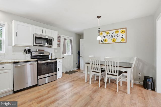 532 WESTERN AVE, Bristol, PA 19007