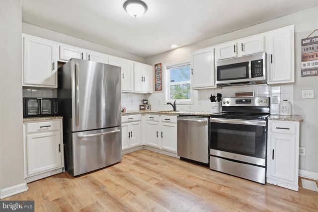 532 WESTERN AVE, Bristol, PA 19007