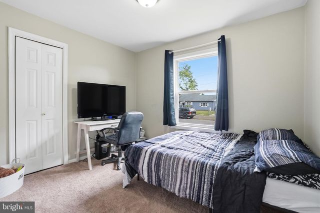 532 WESTERN AVE, Bristol, PA 19007