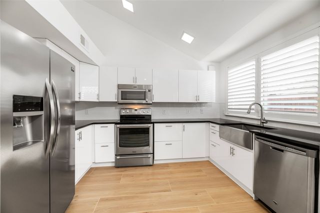 4242 N Capistrano Drive 146, Dallas, TX 75287