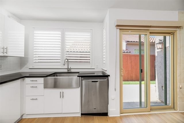 4242 N Capistrano Drive 146, Dallas, TX 75287