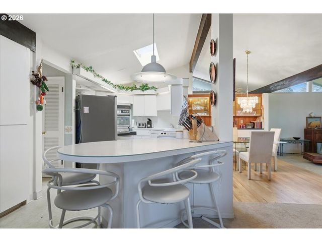 12000 Sw 116TH Ave, Tigard, OR 97223