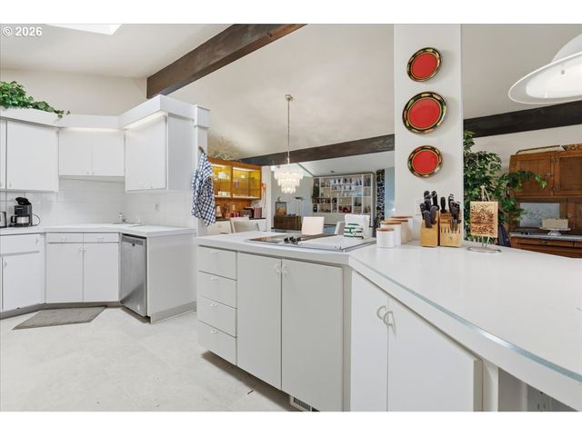 12000 Sw 116TH Ave, Tigard, OR 97223