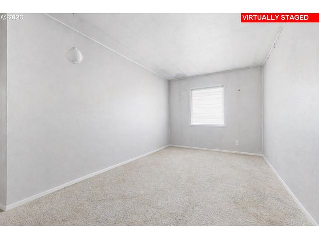 12000 Sw 116TH Ave, Tigard, OR 97223