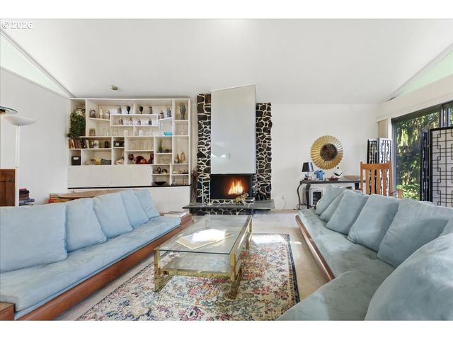 12000 Sw 116TH Ave, Tigard, OR 97223