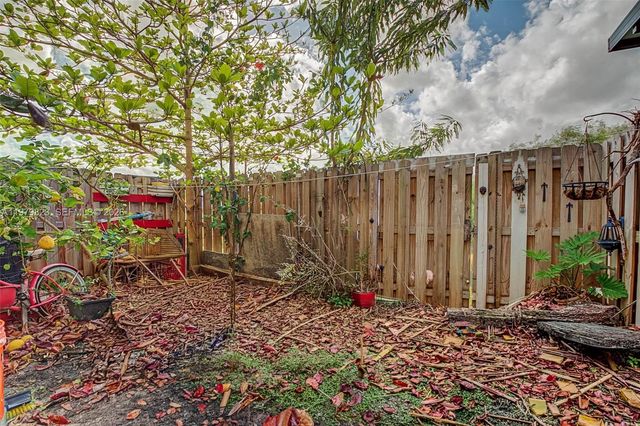 445 NE 4th Street, Florida City, FL 33034
