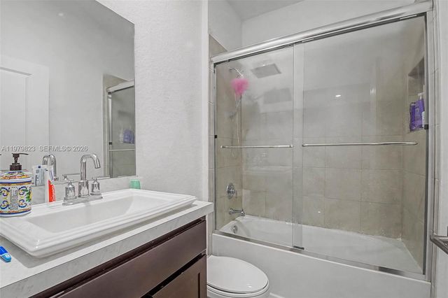 445 NE 4th Street, Florida City, FL 33034