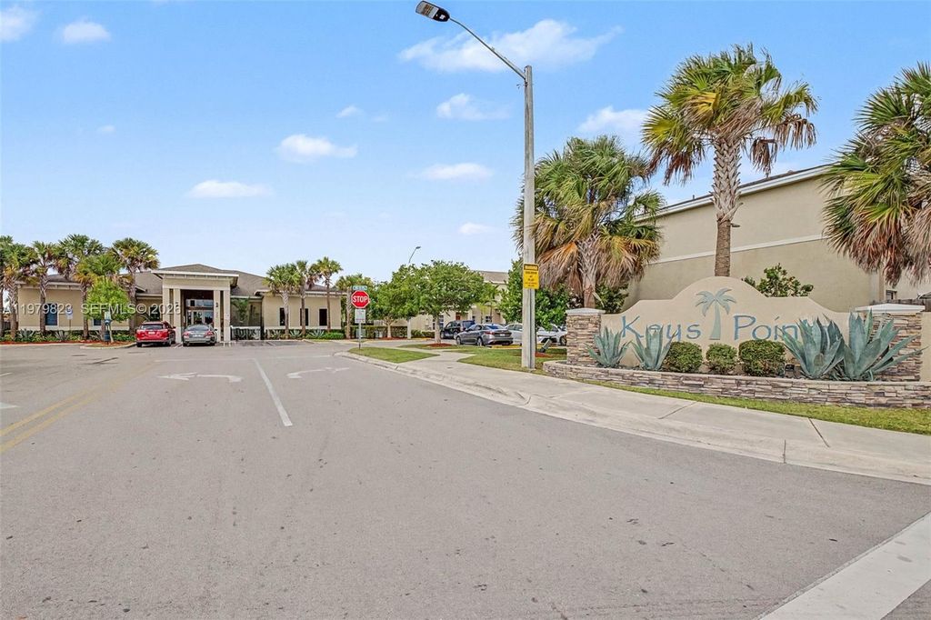 445 NE 4th Street, Florida City, FL 33034