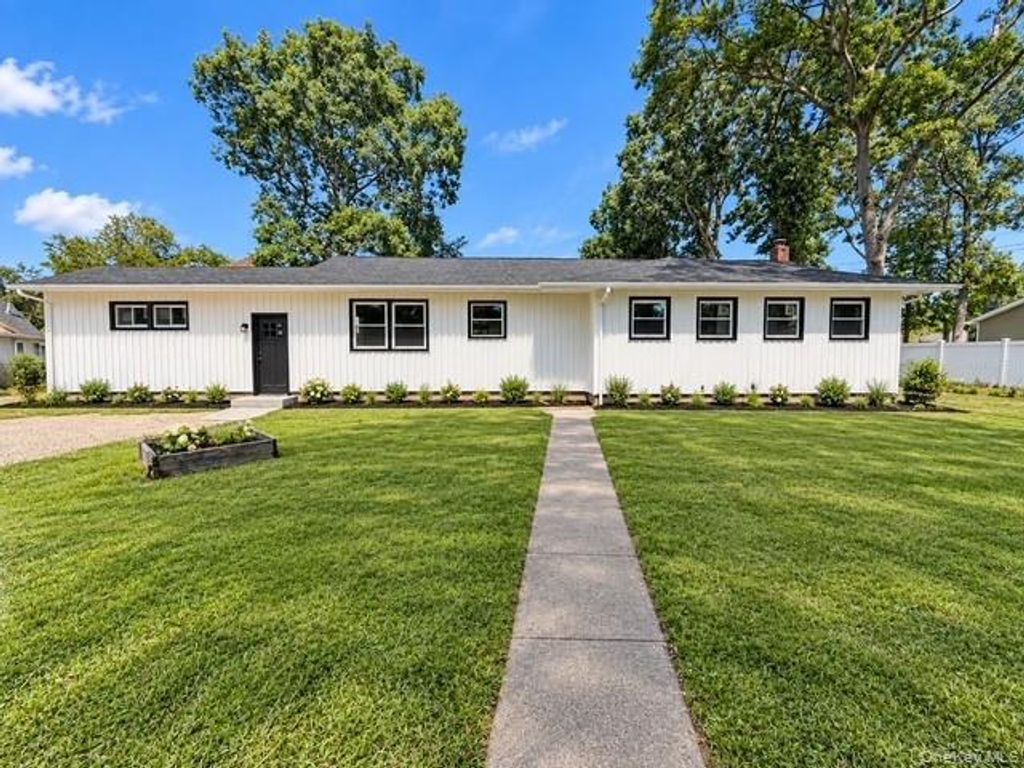 73 Spar Drive, Mastic Beach, NY 11951