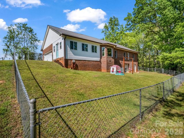 158 Shady Woods Lane, Rutherfordton, NC 28139