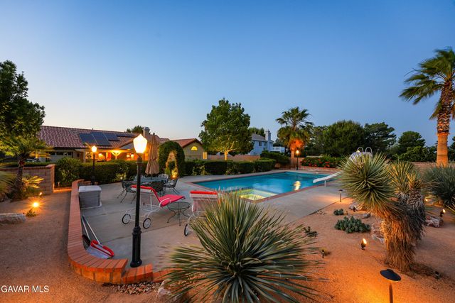 5516 Crest Drive, Palmdale, CA 93551