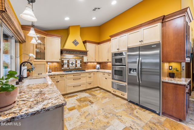 5516 Crest Drive, Palmdale, CA 93551